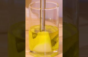 Make homemade mayo in minutes! 🥚🍋✨