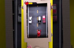 Vroom vroom! Play this cardboard car race with us 📦🚗💨