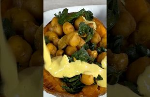 Curry Chickpea Stuffed Sweet Potato!
