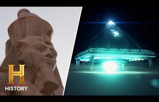Ancient Aliens: Spacecraft Brought Hieroglyphics to Ancient Egypt (S1)
