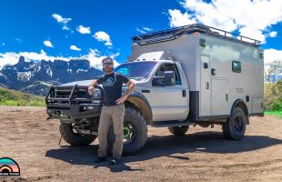 4×4 DIY Ambulance Camper for Off-Road Living