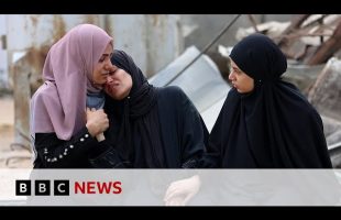 Israeli forces kill 23 Palestinians waiting for food, Gaza officials say | BBC News