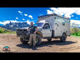 4×4 DIY Ambulance Camper for Off-Road Living