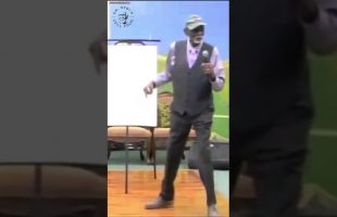 Dr. Sebi Demonstrates the Power of Sea Moss
