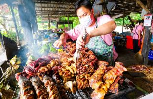 Amazing Thai Curry Noodles – 5 Best Bowls of KHAO SOI in Chiang Mai | สุดยอดข้าวซอยในเชียงใหม่