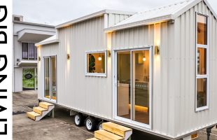 Dream Sunshine Coast Modern Beachy Tiny House – The Rasa Mahal!
