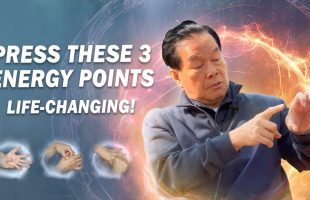 ⚡️PRESS THESE 3 POINTS DAILY for Energy & Vitality | Mantak Chia on Qigong Acupressure