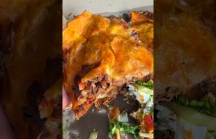Eating A Jumbo BIRRIA Pizzadila‼️ In Houston TX🔥