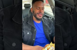 Eating A INSANE‼️ Biscuit With SAUSAGE Gravy‼️🔥 #shorts #foodreview #foodcritic #foodreview