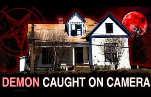 DEMON Caught On Camera @ HAUNTED HILL HOUSE (SCARIEST Place In TEXAS) | REAL Paranormal Activity