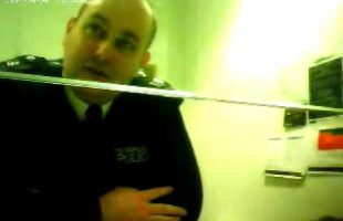Police Sergeant helps Freemen with their enquiries