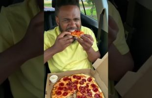 The “BEST‼️” Fast Food Pizza 🍕 In Dallas Tx👀? #shorts #fyp #entertainment #foodreview #fastfood