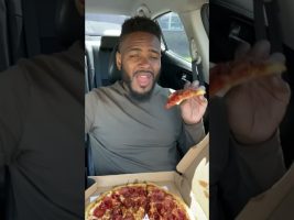 Pizza Huts NEW‼️ Spicy 🌶 Lovers Pizza 🍕🥵 #fyp #entertainment #shorts #fastfood #foodreview