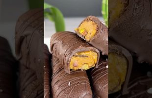 Vegan Pumpkin-Pistachio Chocolate Bars Refined Sugar Free!