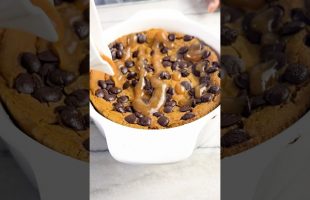 Vegan Chocolate Chip Pumpkin Baked Oats