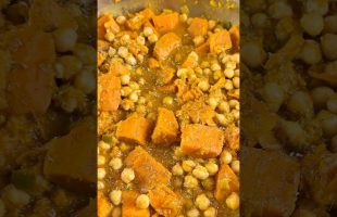 Simple Sweet Potato & Chickpea Curry