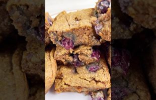 Vegan Blueberry Blondies! Refined Sugar Free, Oil-Free