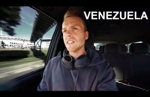 ESCAPING FROM VENEZUELA TO COLOMBIA.