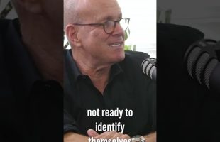 Yigal Ravid Israel’s Most Iconic Voice in the News | Dan Go Thoughts Clips