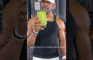 Green Protein Power Smoothie Vegan #empoweredbycomplement #greensmoothie #veganprotein