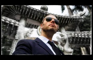 This FOREIGNER knows more about CHINA than most CHINESE!