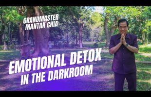 Emotional detoxification in the Taoist Darkroom. Clean your inner negativity to enlighten yourself☯️