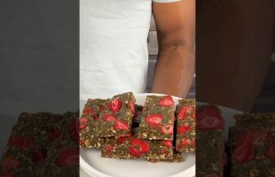 Easy WFPB Vegan Strawberry Protein Bars #veganprotein #proteinbars #veganiseasy #refinedsugarfree