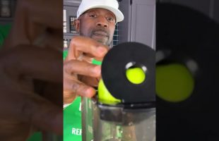 Green Protein Juice! JUICER DETAILS IN THE DESCRIPTION