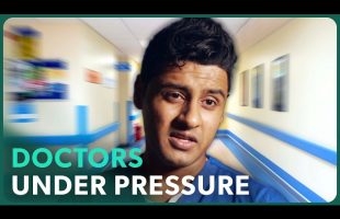 National Health Service In Crisis: The Complete Junior Doctors Diaries
