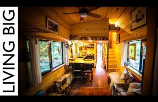 Natural-Build Tiny House For Family With Separate Office and Kids Bedroom