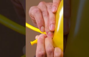 Add a cute touch to your party with this balloon flower hack #shorts