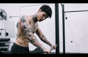 Tips For BIGGER & STRONGER Triceps + WORKOUT