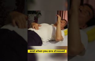 Daily abdominal self-massage for a healthy and extended life. Chi Nei Tsang with Master Mantak Chia
