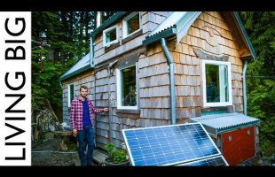 Amazing Builder’s Bicycle-Powered Tiny House