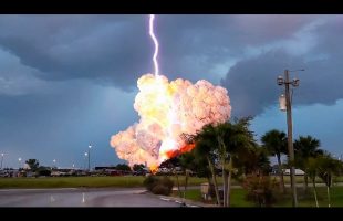75 Incredible Lightning Strikes Caught on Camera