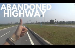 TEACHING ENGLISH & MOTORBIKE ACCIDENT | Vietnam Travel