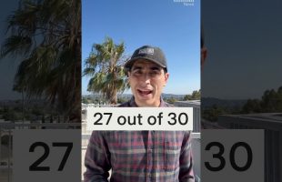 Which news sources do both parties trust and distrust?